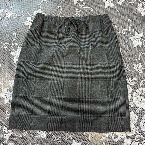Aritzia The Group By Babaton Jimmy Tie-Waist Plaid Skirt Sz Small - Picture 3 of 10